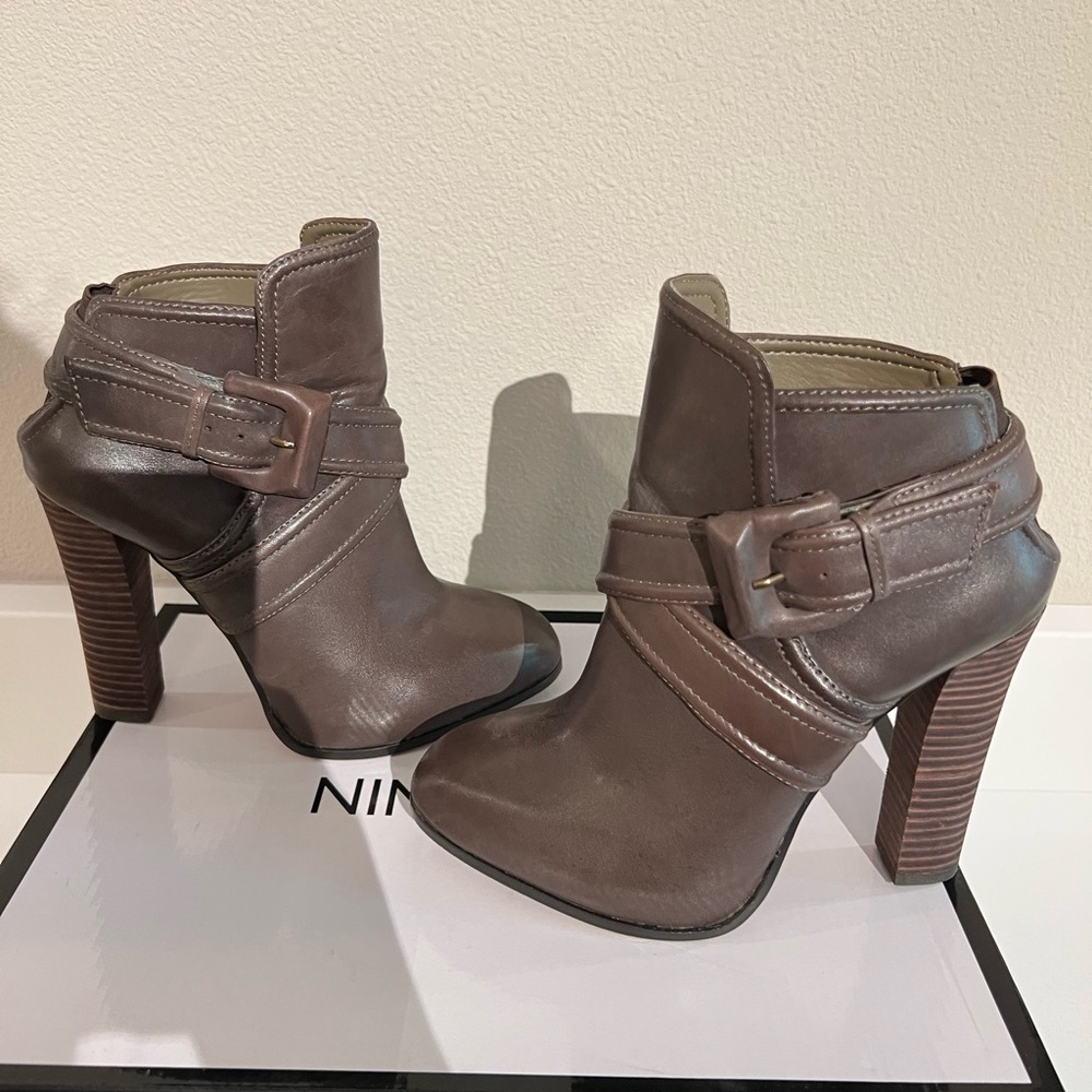 Max Studio Chocolate Boot - Picture 4 of 5
